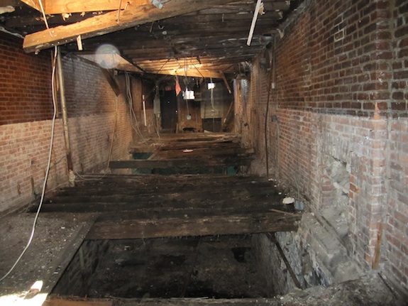 Townhouse shell with rotten joists