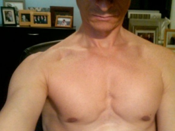 anthony weiner chest