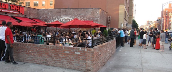 Crowd at Harlem Tavern