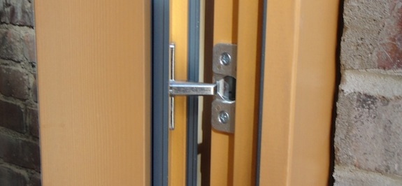 Locking point on side of Gaulhofer door