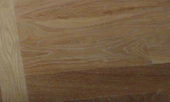 white grain in flat cut oak