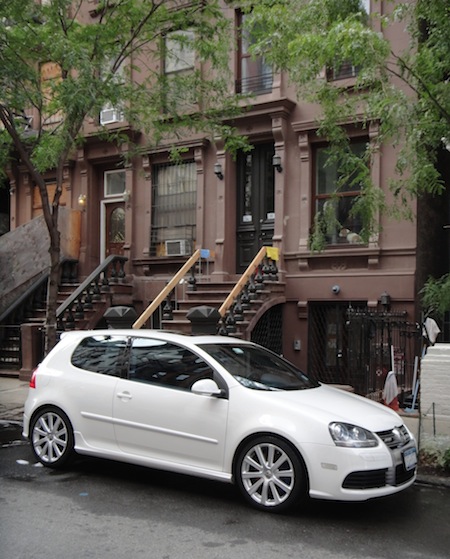 '08 VW R32 getting cleaned outside a Harlem brownstone